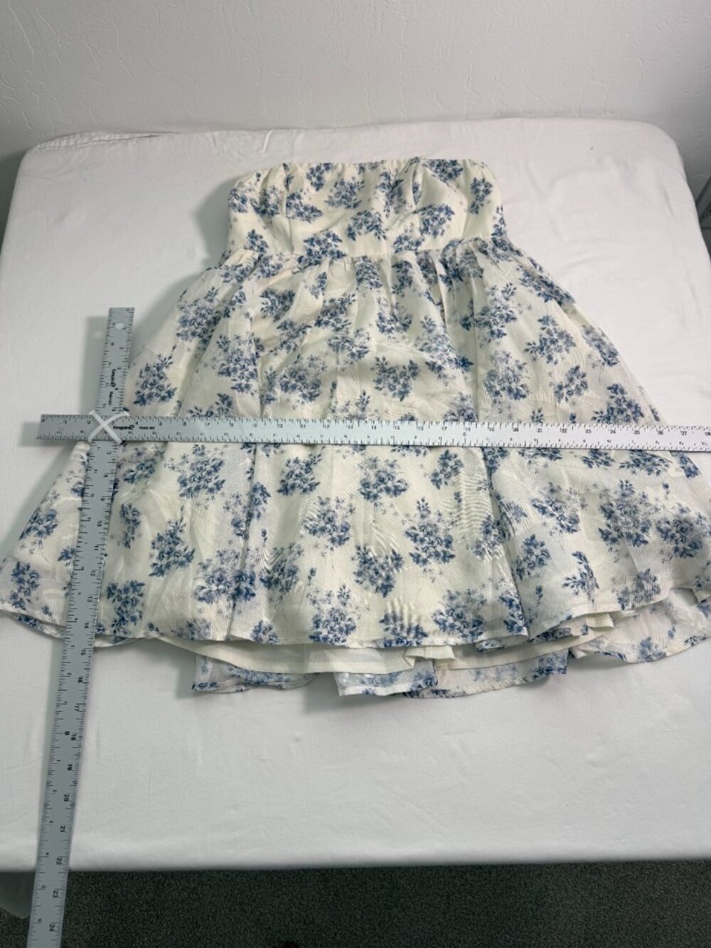 Selfie Leslie Strapless Babydoll Mini Dress Blue Floral XS NWT Cottagecore - Picture 4 of 13